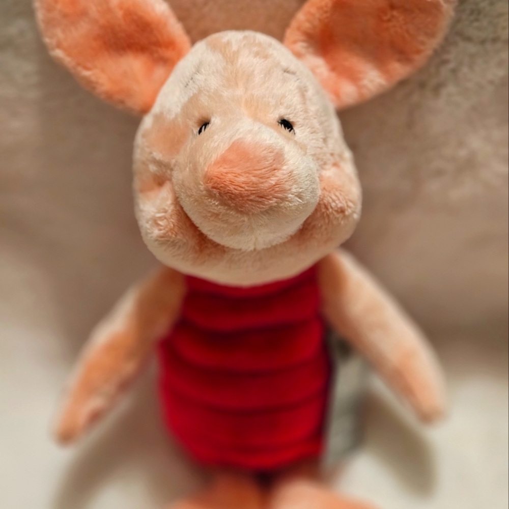 NEW Disney Winnie-the-Pooh Piglet Plush